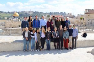 covering religion group photo-min