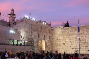 covering religion kotel-aqsa-min