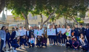 Group of school kids taking a picture together