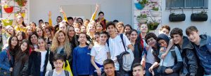 Group of students taking picture together